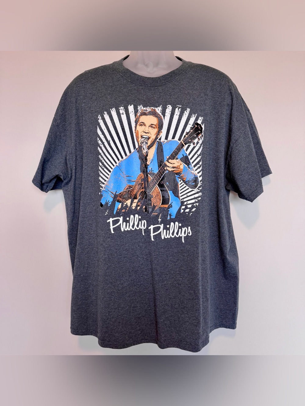 Charcoal Gray Phillip Phillips Graphic Short Sleeve Tee | Size XL